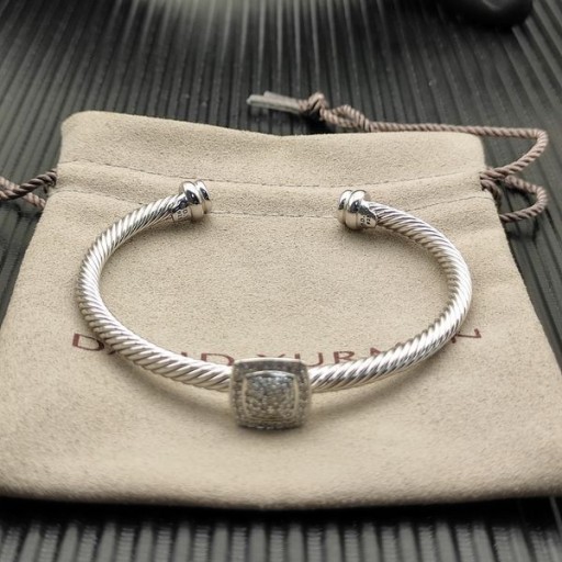 David Yurman Women's Classic Cablespira Station Cuff Bracelet Sterling Silver with Pavé Diamonds 4mm