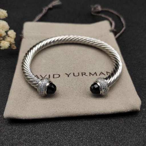 David Yurman das Mulheres Clássico Cabo Bracelete de Prata com Ônix Preto e Pavé de Diamantes 7mm