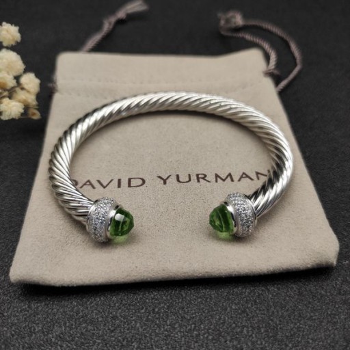David Yurman das Mulheres Clássico Cabo Bracelete de Prata com Peridoto e Pavé de Diamantes 7mm