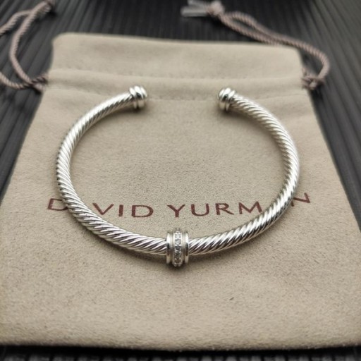David Yurman das Mulheres Clássico Cablespira Estação Bracelete de Prata com Diamantes 4mm