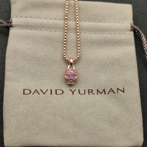 David Yurman Mulheres Crânio Amuleto Completo Pavé cor-de-Rosa e Safiras em Ouro Rosa 18K 14mm