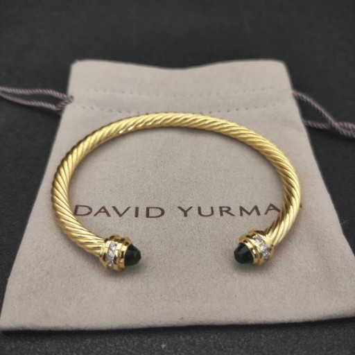David Yurman Női Klasszikus Cablespira Mandzsetta Karkötő 18K Sárga Arany Sötét Zöld Gyémánt, 5mm