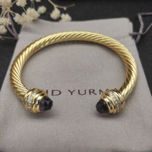 David Yurman Női Klasszikus Cablespira Mandzsetta Karkötő 18K Sárga Arany, Lila Gyémánt 7mm