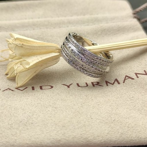 David Yurman Pavé Crossover 18K Fáinne Óir Bán le Diamonds 11mm