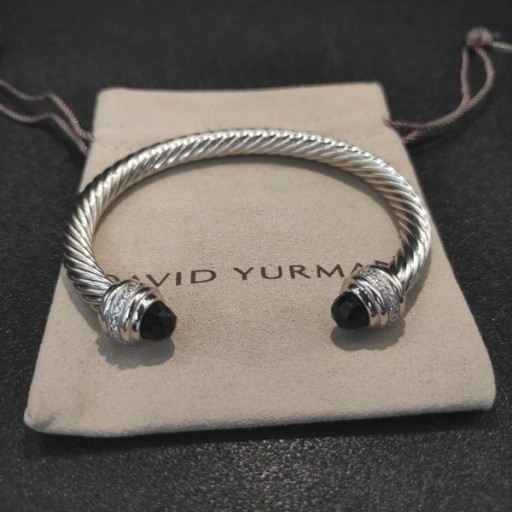 David Yurman女性のネックレスやブレスレットケーブルカフブレスレット銀黒Onyxダイヤモンド7mm