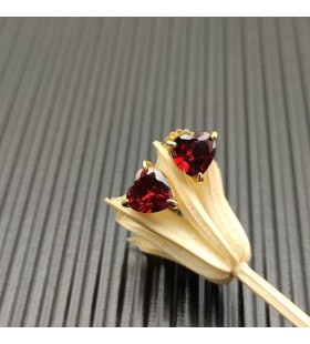 David Yurman Chatelaine Hjertet Stud Øredobber 18K Gult Gull med Garnet 8mm