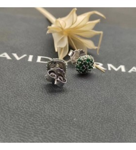 David Yurman Pute Stud Øredobber 18K Hvitt Gull med Pavé Smaragder 8mm