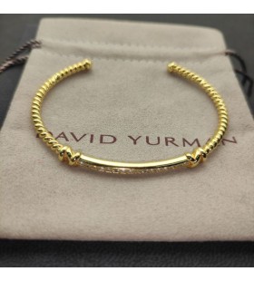 David Yurman Damska Bransoletka mankiet Petite Helena Classic Cable Station z Żółtego Złota 18 Karat z brylantami 3 mm