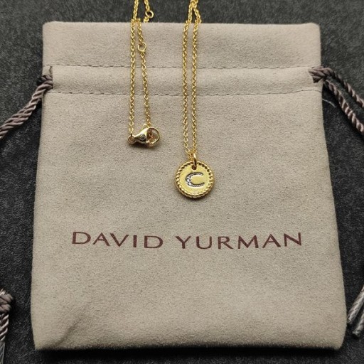 David Yurman 여자의 초기 매력 목걸이즈의 18 캐럿 옐로우 골드 다이아몬드를 가진 C