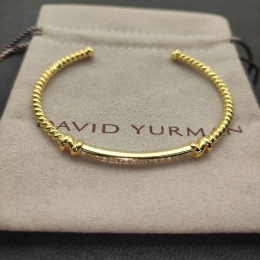 David Yurman Ženska Narukvica-prirubnica Petite Helena Classic Cable Station od 18 Karatnog Žutog Zlata s dijamantima 3 mm