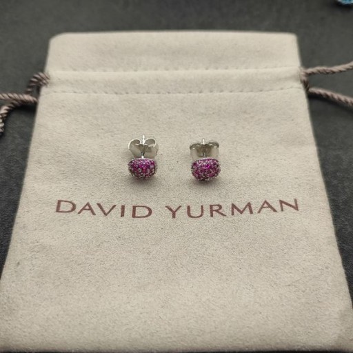 David Yurman وسادة مسمار الأقراط 18K الذهب الأبيض مع الذهب الياقوت الأحمر 8mm