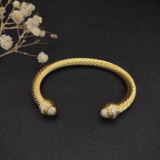 David Yurman Women ' s Classic Cablespira Cuff Bracelet 18K Yellow Gold with Diamonds, 7mm